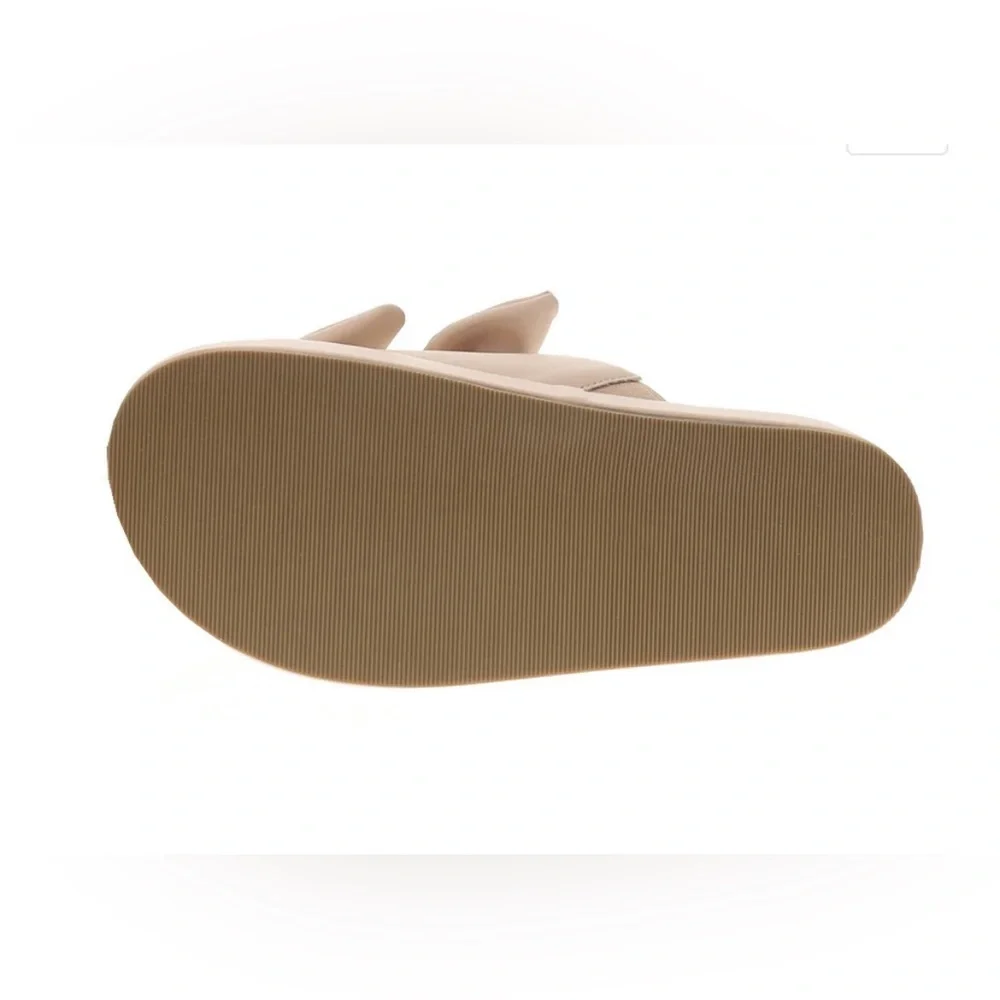 NWB Women's Beige Bow Slip-On Sandals